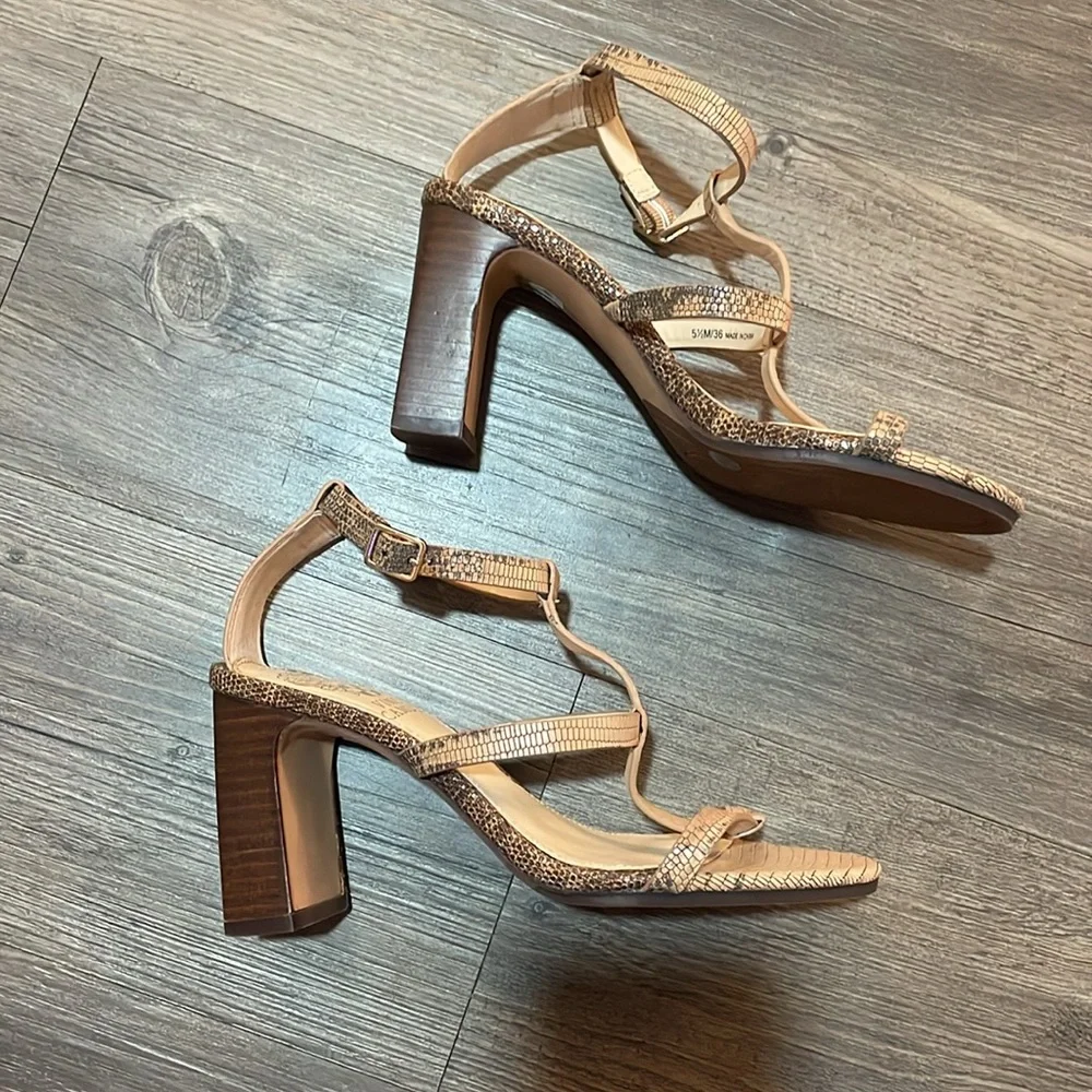 Vince Camuto - Brown Heels - 5 1/2 (M/36) - Picture 2 of 8